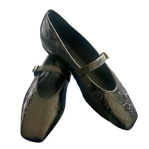 Katy Perry "The Evie" Mary Jane Flats in black.  Sz 9.5, new without box